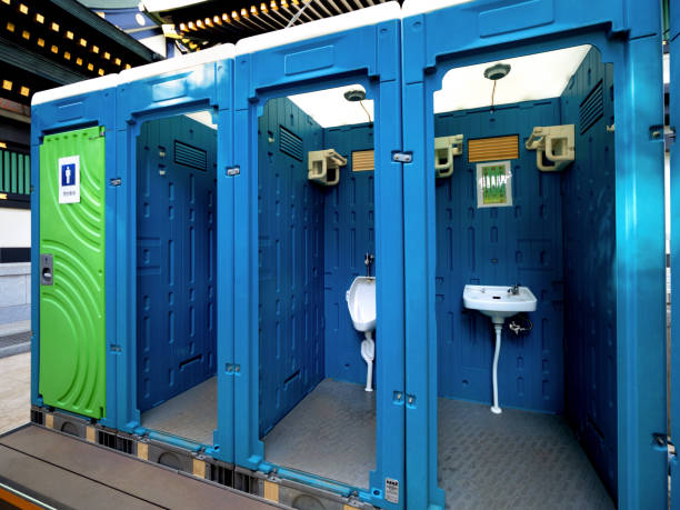 Portable restroom solutions in Lakeland Village, CA